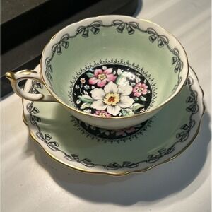 Paragon Fine Bone China Teacup Saucer England Queen‎ Mary Vintage